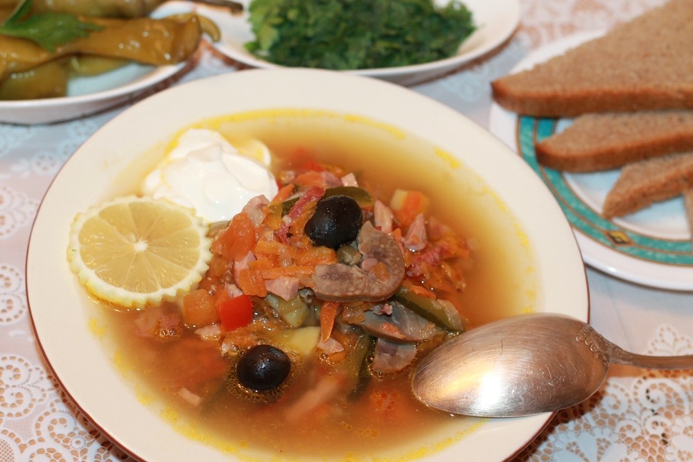 Солянка сборная мясная